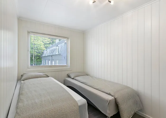 アパート Centrum オーレスン